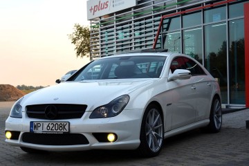 CLS 63AMG 6208cm3 514PS Japonia AMG LIFT